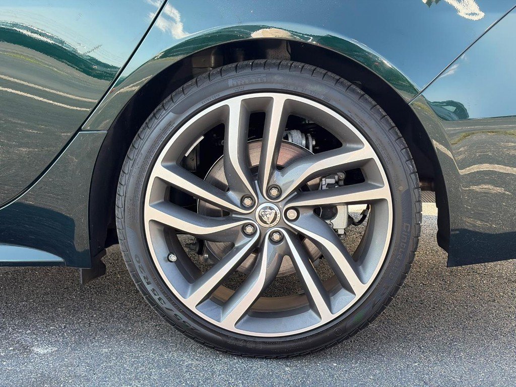 Used 2024 Jaguar XF R-Dynamic SE AWD/4WD image 9