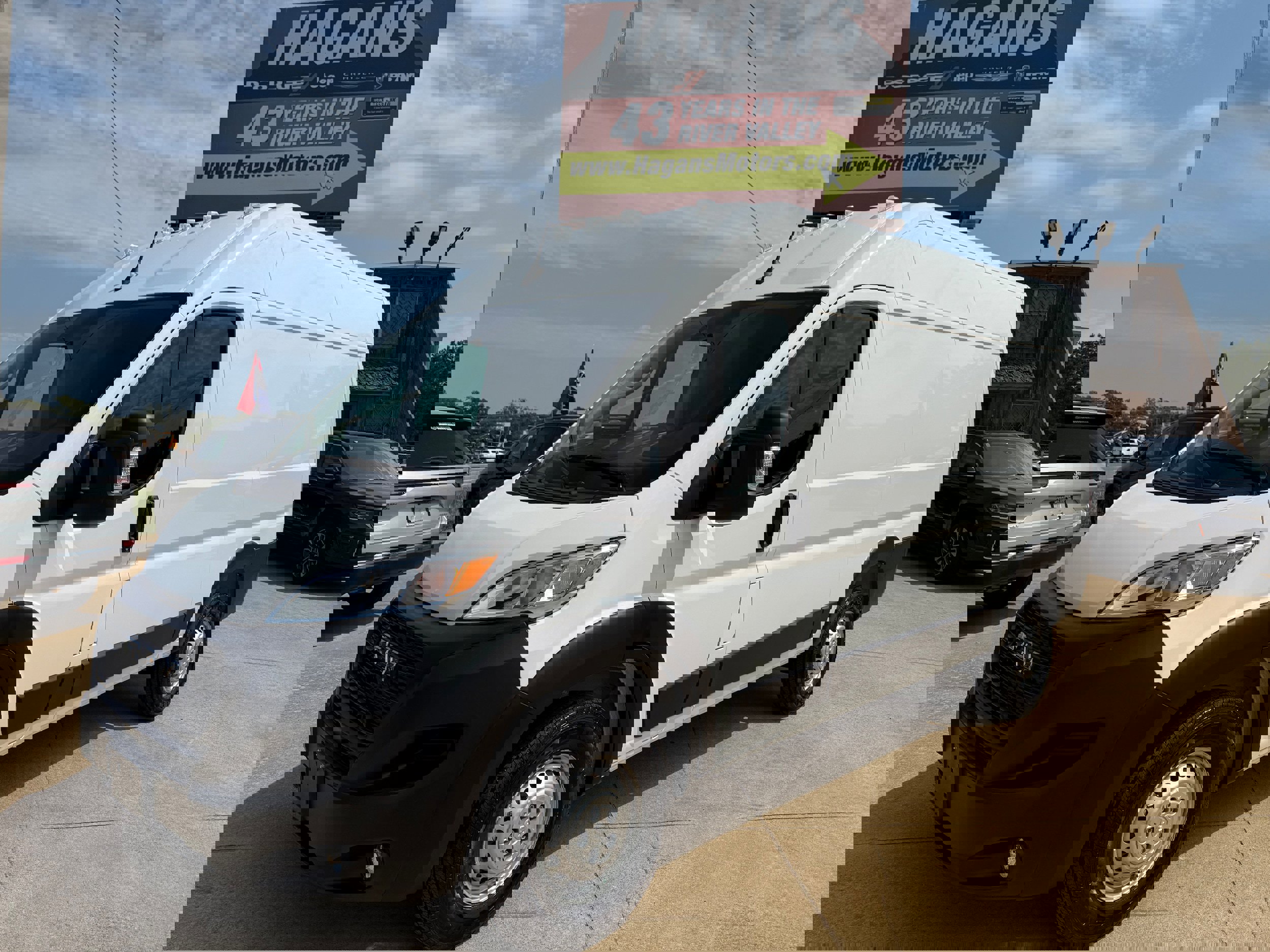 New 2025 RAM ProMaster 2500 w/ Convenience Group