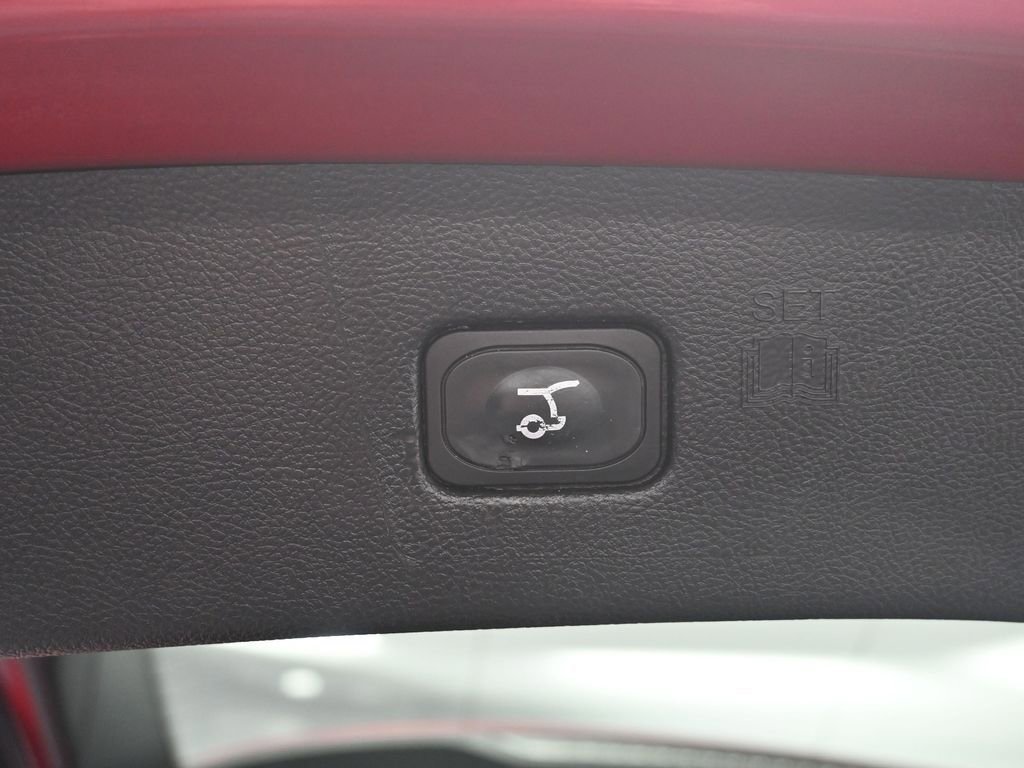 Used 2024 Ford Edge Titanium image 34