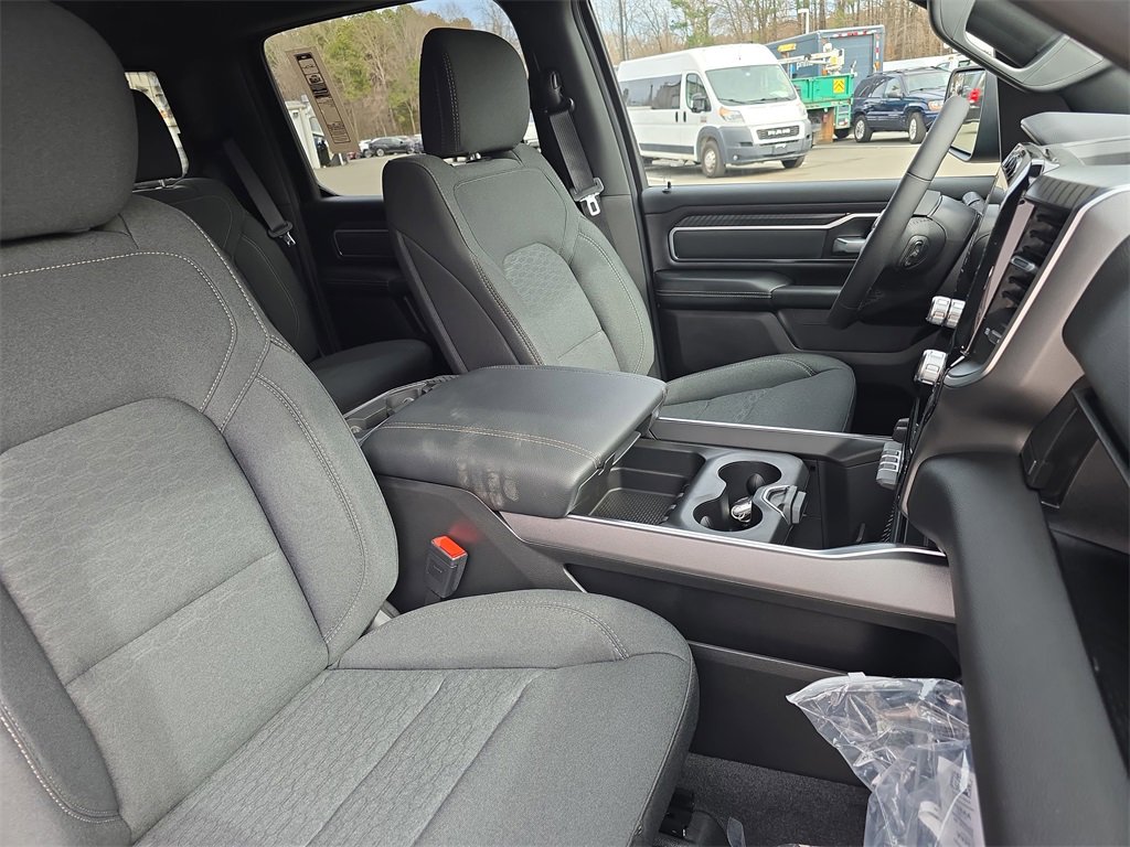 New 2026 RAM 1500 4x4 Crew Cab image 10