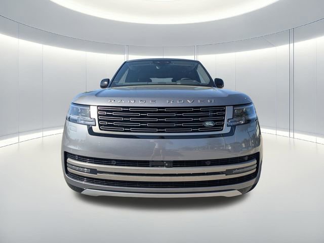 New 2026 Land Rover Range Rover Long Wheelbase SE image 2