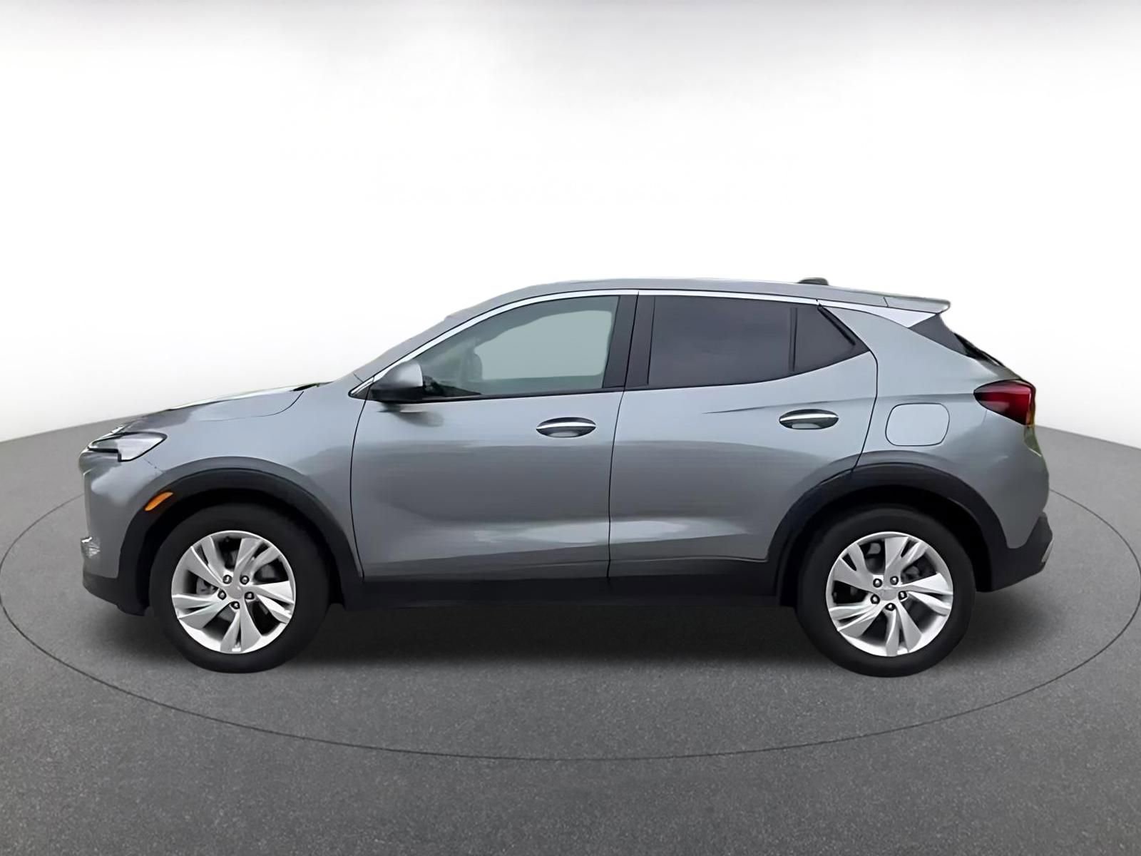 Used 2025 Buick Encore GX Preferred FWD image 9
