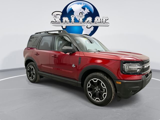 Used 2025 Ford Bronco Sport Outer Banks w/ Outer Banks Tech Package+ image 2