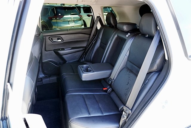 Used 2024 Nissan Rogue SL w/ SL Premium Package FWD image 27