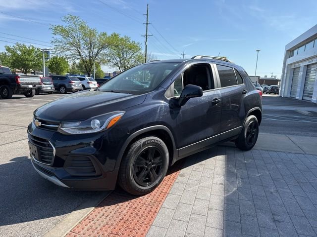 Used 2021 Chevrolet Trax LT FWD image 3