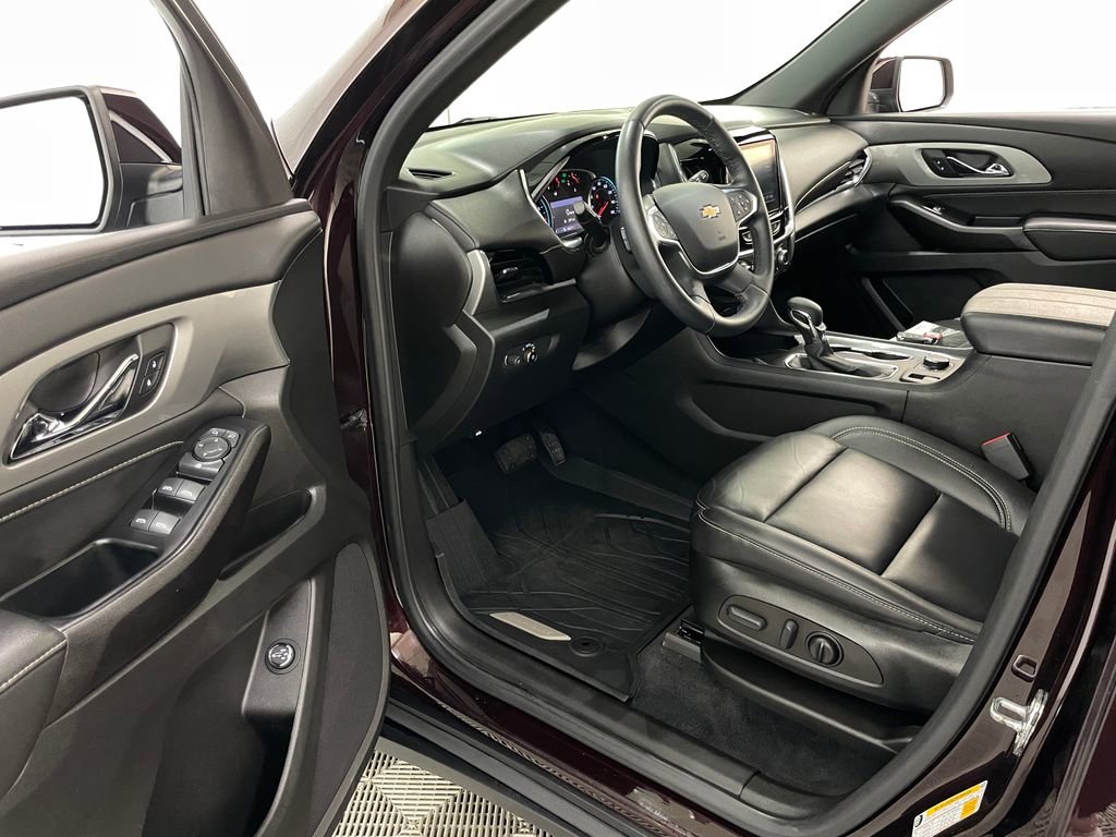 Certified 2023 Chevrolet Traverse LT w/ LPO, Floor Liner Package AWD/4WD image 23