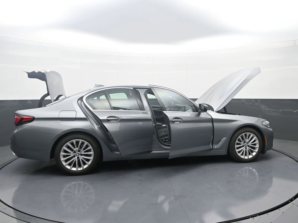 Used 2023 BMW 530i xDrive AWD/4WD image 43