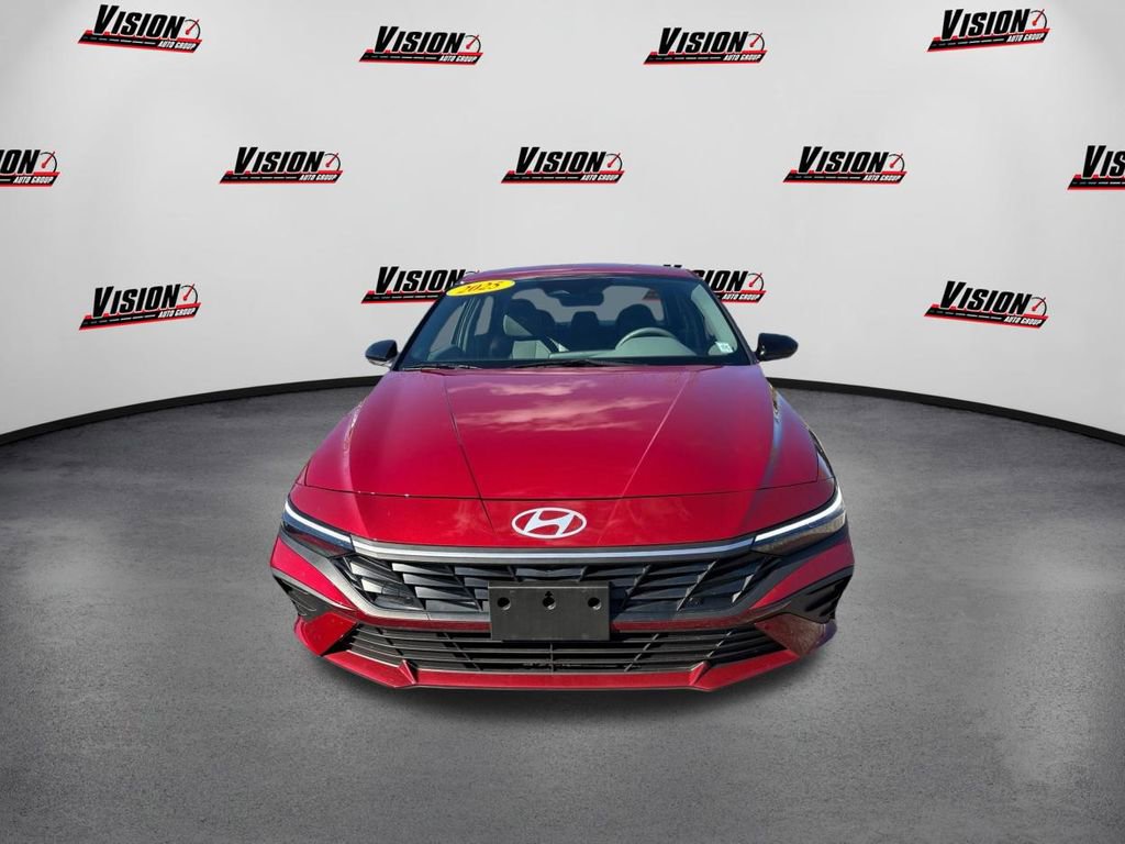 Certified 2025 Hyundai Elantra Sport image 2