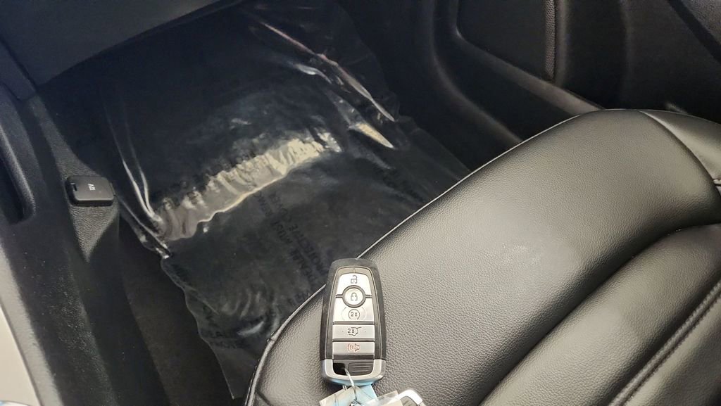 Used 2022 Ford Edge SEL w/ Convenience Package image 22