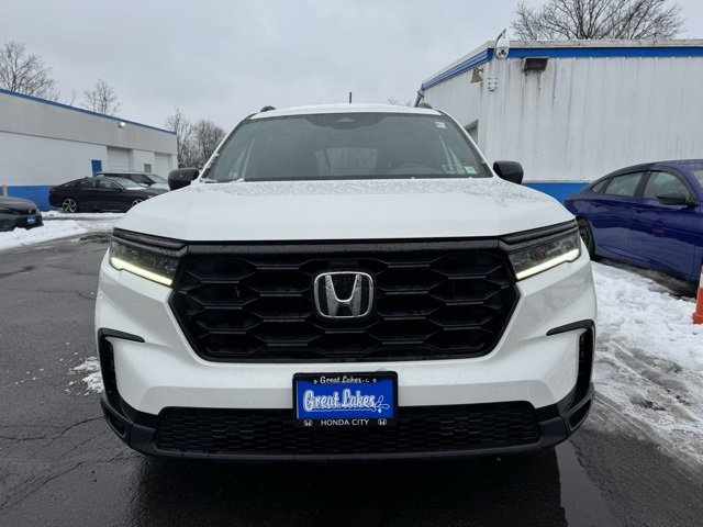 Used 2023 Honda Pilot Sport image 7