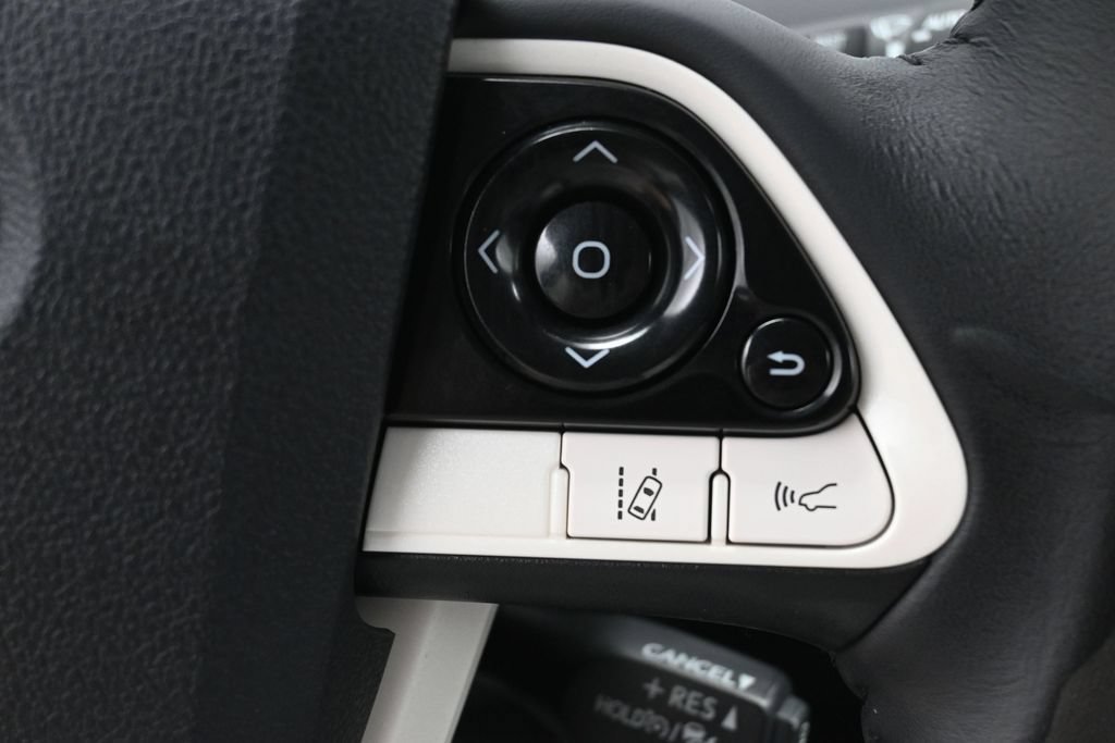 Certified 2018 Toyota Prius Four w/ Advanced Technology Package FWD image 17