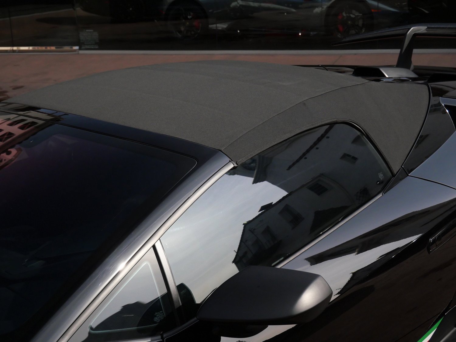 Used 2018 Lamborghini Huracan Performante image 12