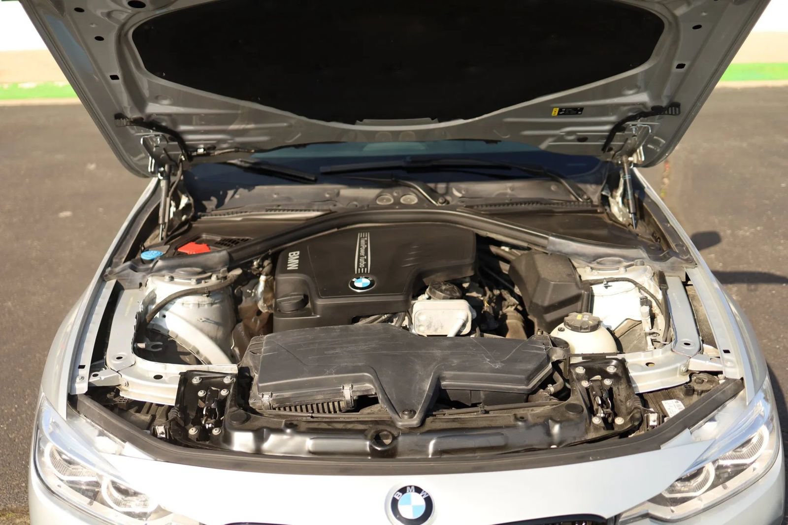 Used 2018 BMW 320i xDrive Sedan w/ Convenience Package AWD/4WD image 42