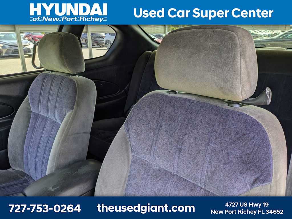 Used 2000 Chevrolet Monte Carlo LS w/ Preferred Equipment Group 1 FWD image 7