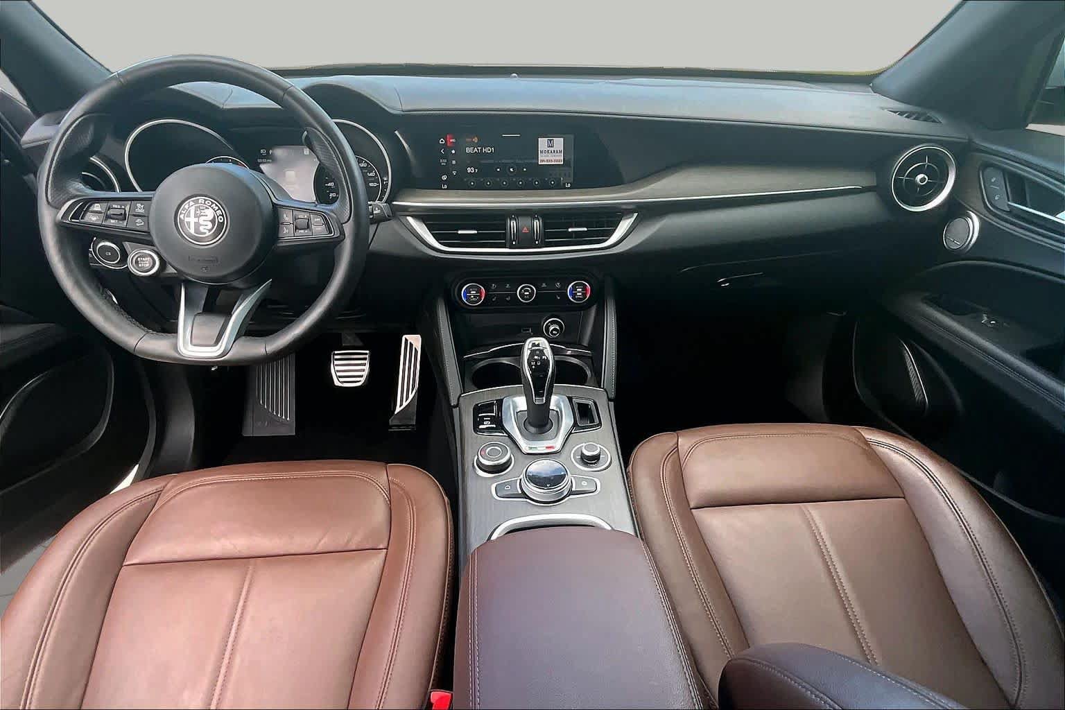 Used 2022 Alfa Romeo Stelvio Ti AWD/4WD image 14