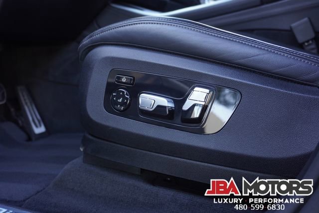 Used 2021 BMW X5 M50i w/ Executive Package image 65