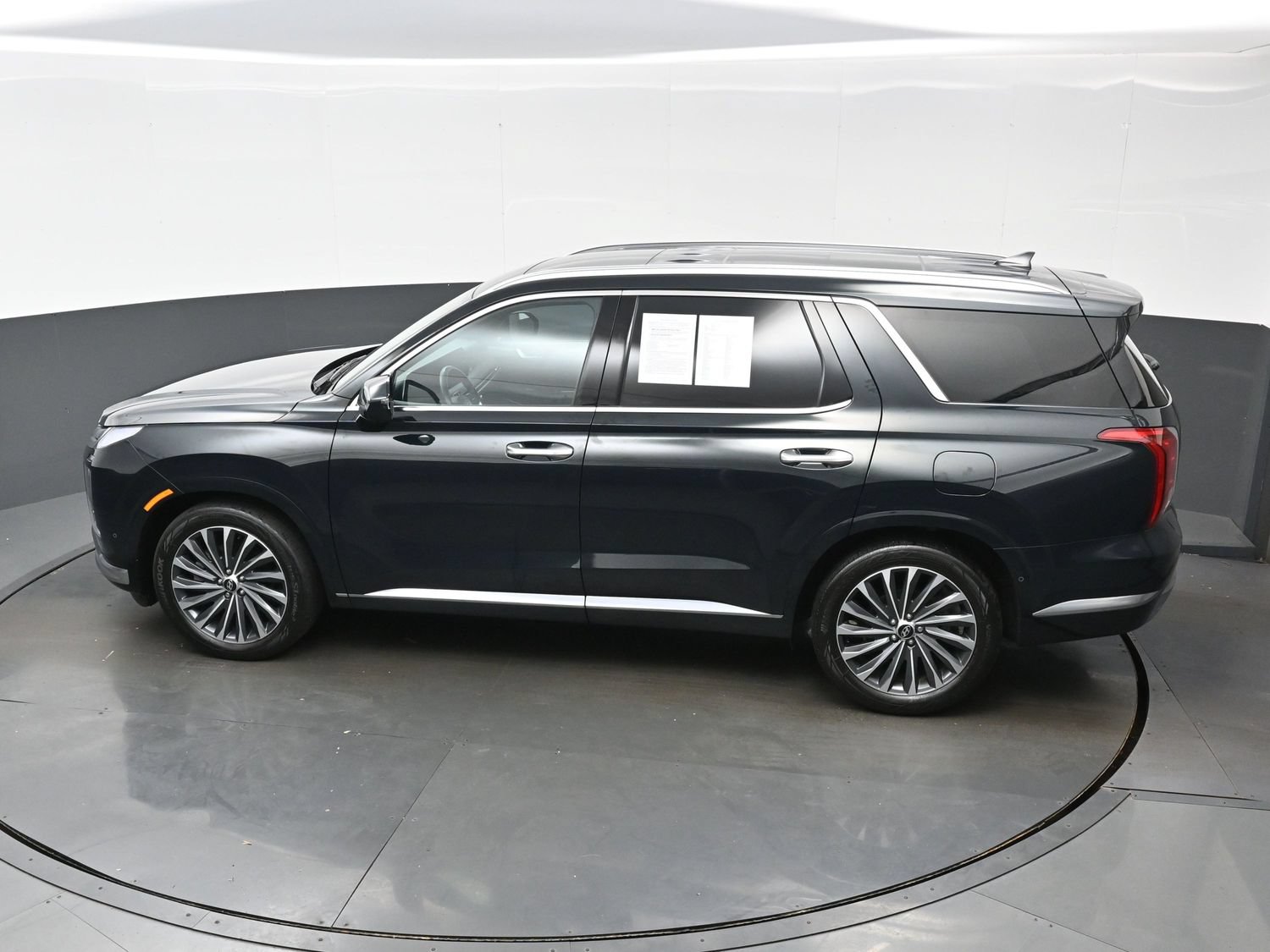 Certified 2023 Hyundai Palisade Calligraphy AWD/4WD image 38