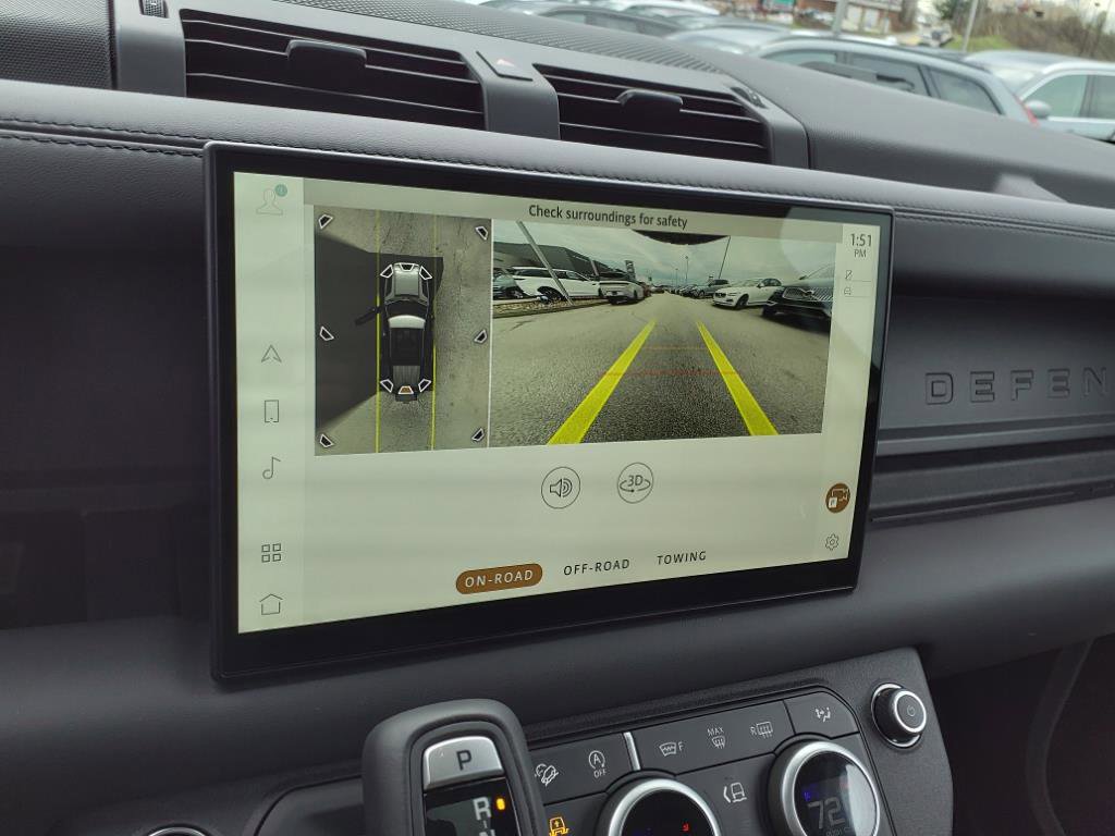 Used 2025 Land Rover Defender 110 S image 21