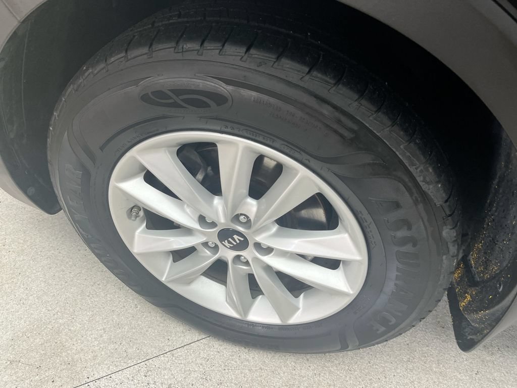 Used 2020 Kia Sorento LX w/ LX I4 Convenience Package FWD image 14