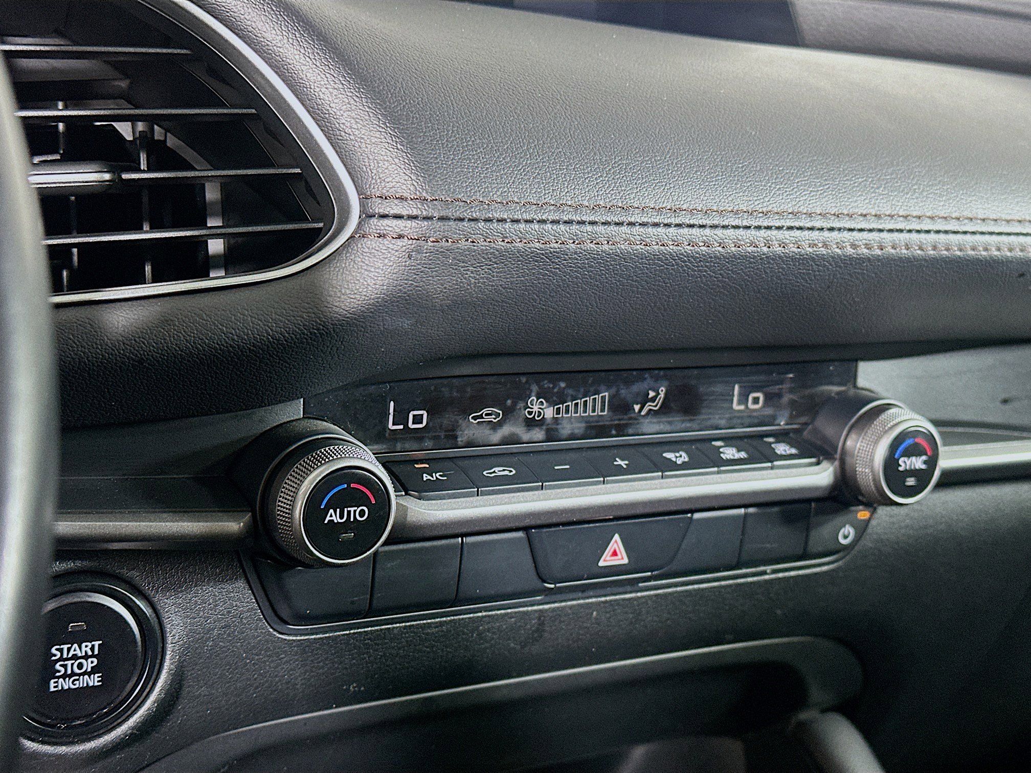 Used 2024 MAZDA MAZDA3 s image 22