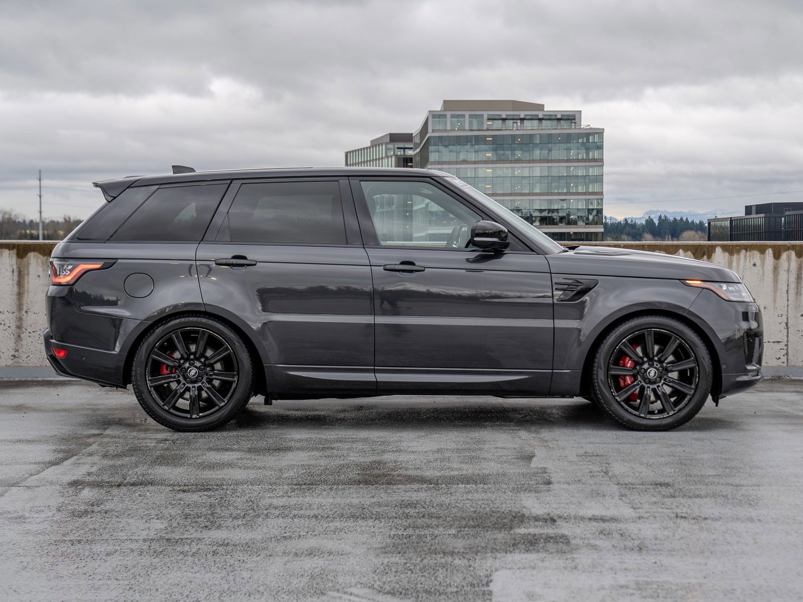 Used 2021 Land Rover Range Rover Sport HST image 6