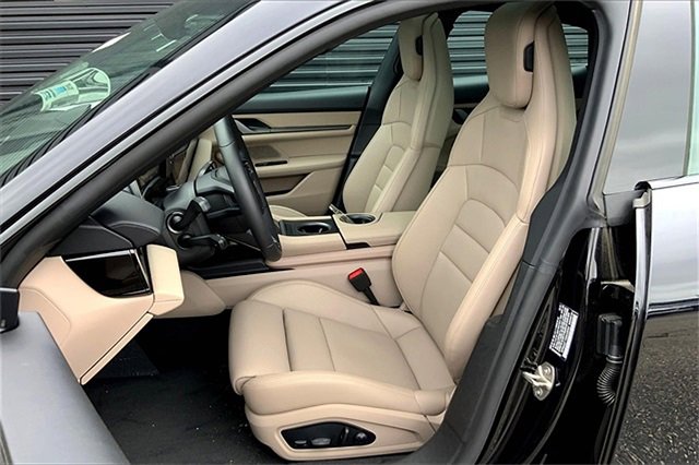 New 2025 Porsche Taycan image 5