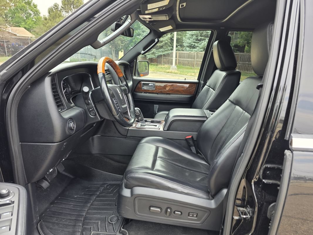 Used 2017 Lincoln Navigator L Select AWD/4WD image 15