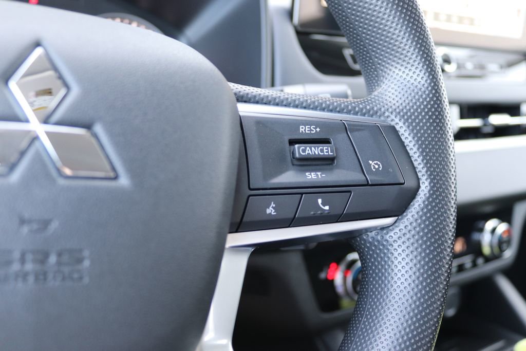 New 2026 Mitsubishi Outlander ES image 10