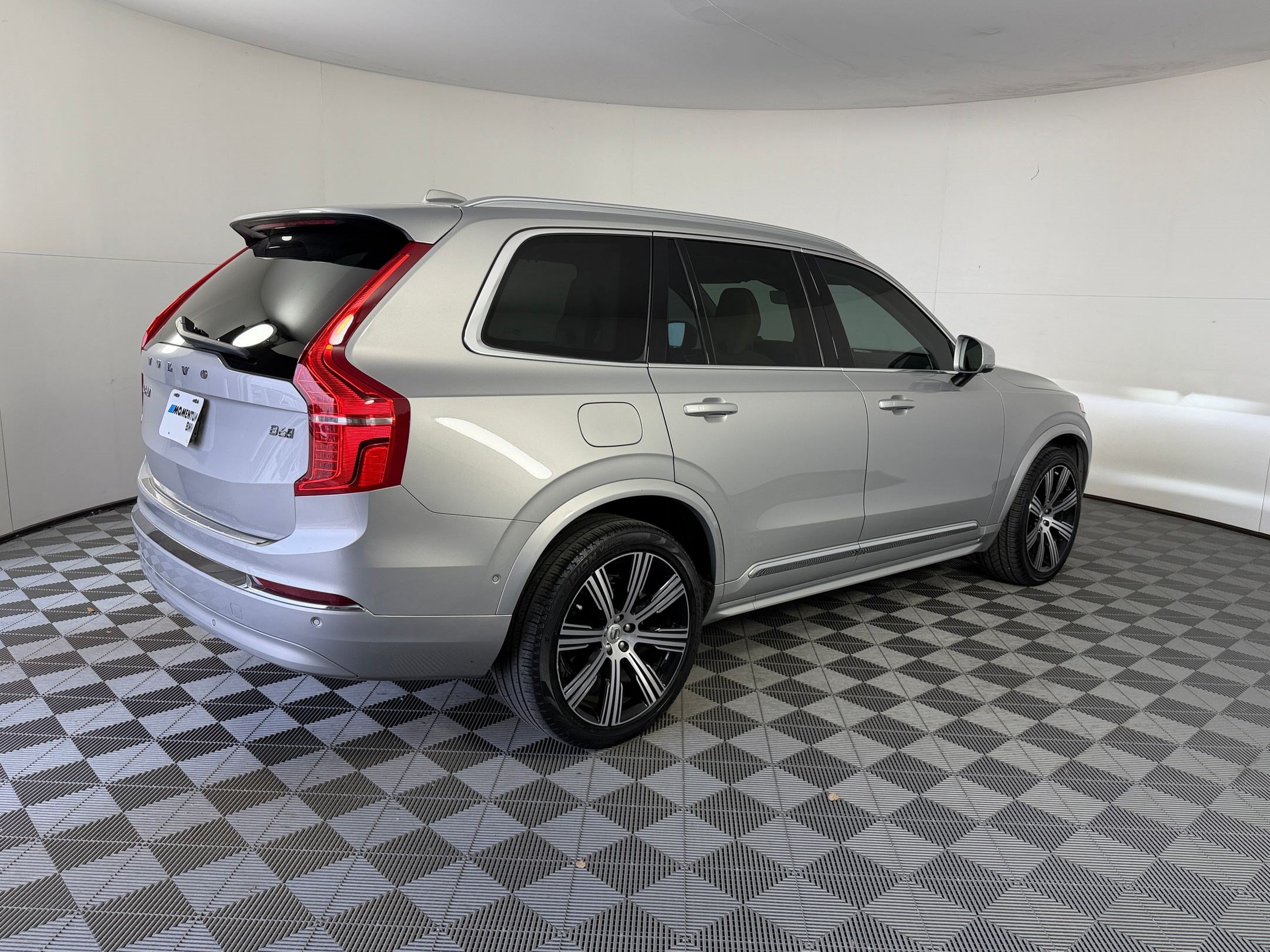 Used 2023 Volvo XC90 B6 Ultimate w/ Protection Package Premier AWD/4WD image 9