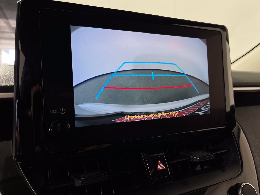 Used 2025 Toyota Corolla LE FWD image 21