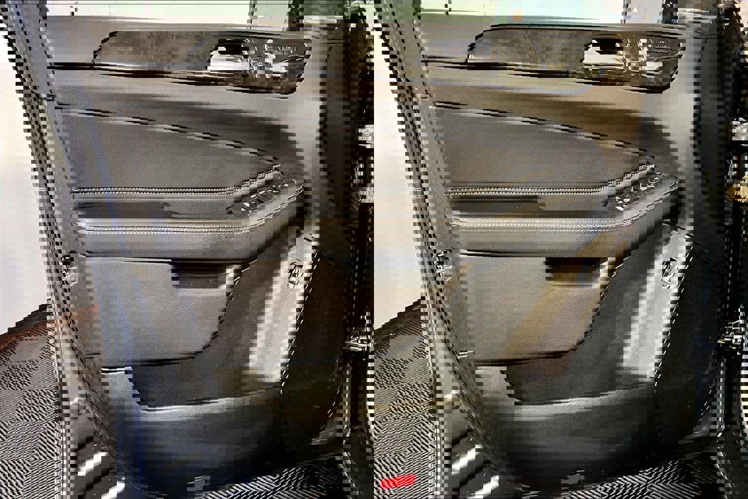 Used 2018 Mercedes-Benz GLE 350 4MATIC image 22