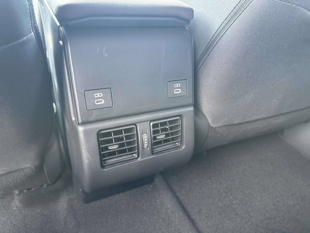 Certified 2025 Subaru Solterra AWD/4WD image 9