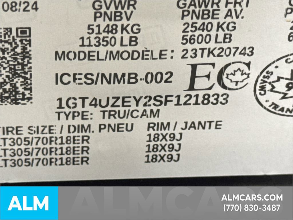 Used 2025 GMC Sierra 2500 AT4X image 38