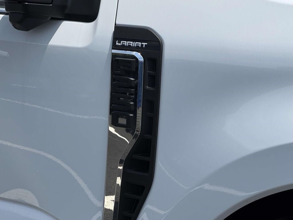 New 2026 Ford F250 Lariat w/ Chrome Package AWD/4WD image 2