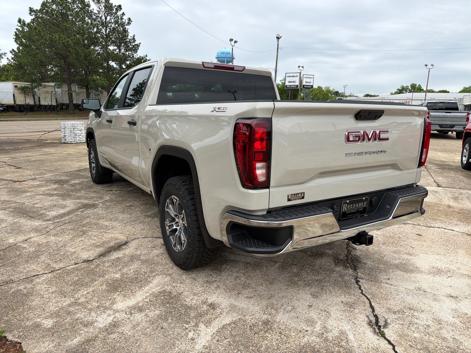 New 2026 GMC Sierra 1500 Pro w/ Pro Value Package AWD/4WD image 4