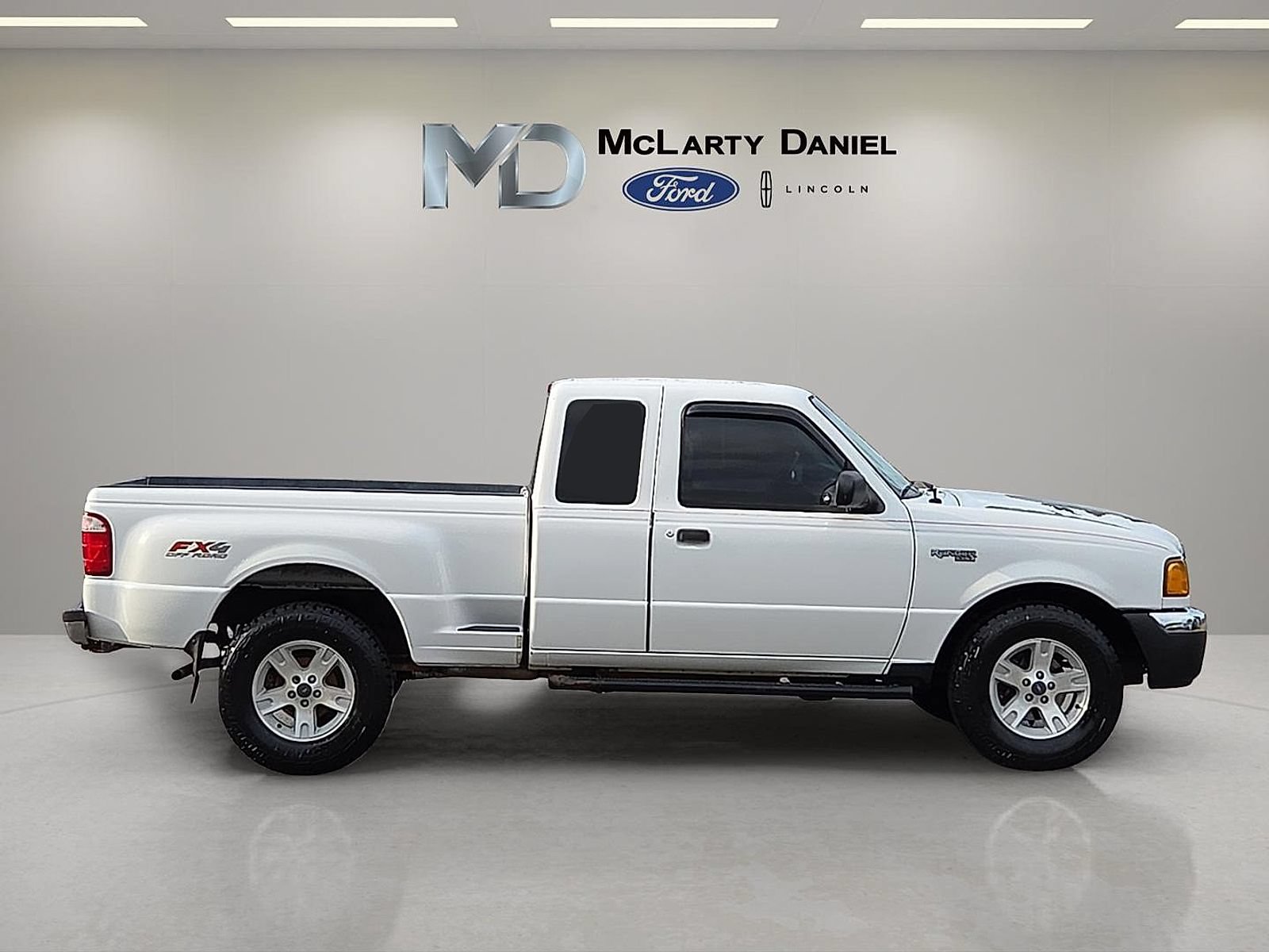 Used 2004 Ford Ranger XLT AWD/4WD image 6