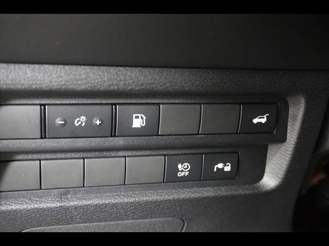 New 2025 Mitsubishi Outlander SE image 23