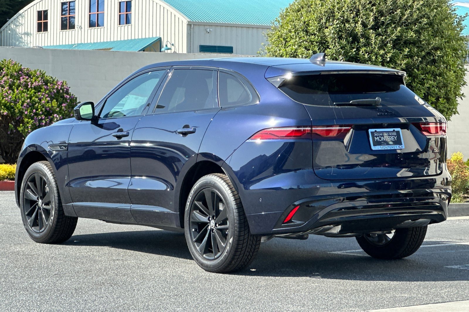 New 2026 Jaguar F-PACE R-Dynamic S image 3
