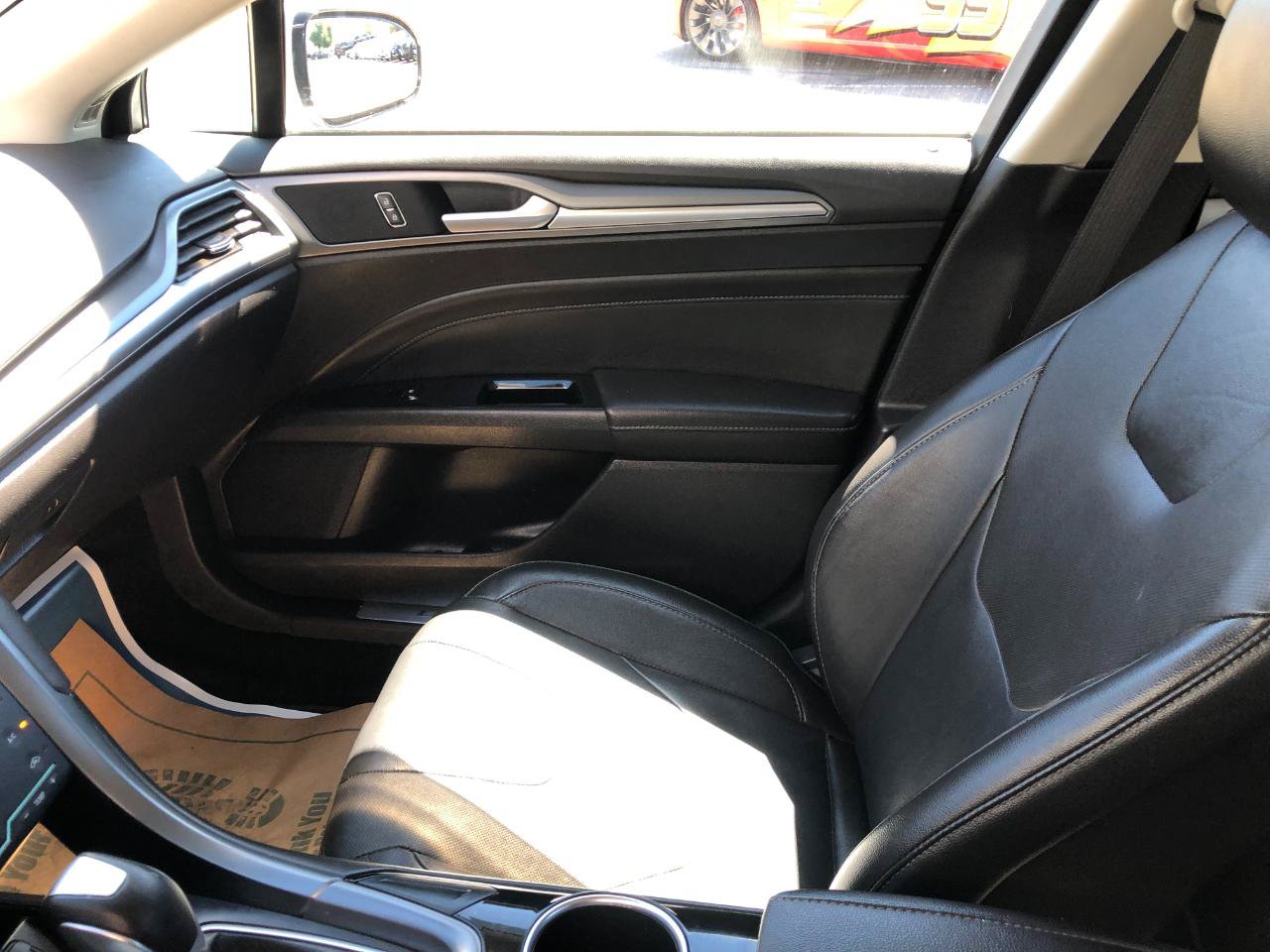 Used 2013 Ford Fusion Titanium w/ Titanium Driver Assist Pkg FWD image 25