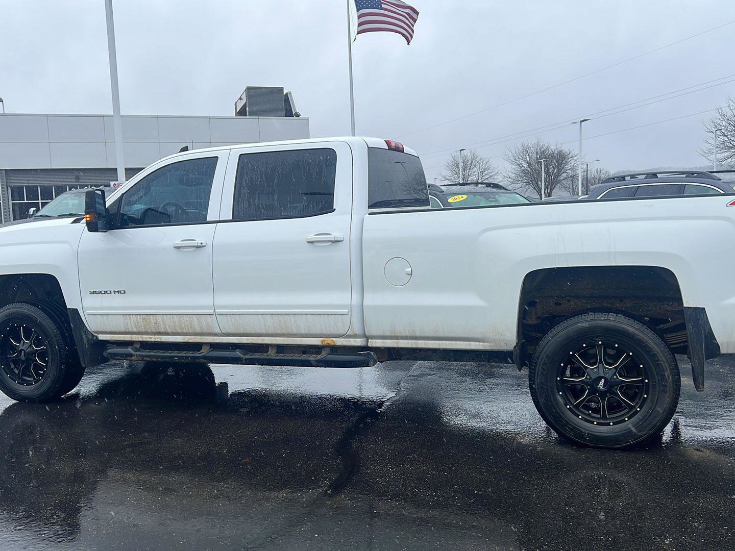Used 2015 Chevrolet Silverado 3500 LT w/ LT Convenience Package image 10
