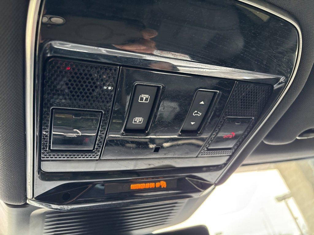 Used 2023 Land Rover Range Rover Sport SE Dynamic image 17