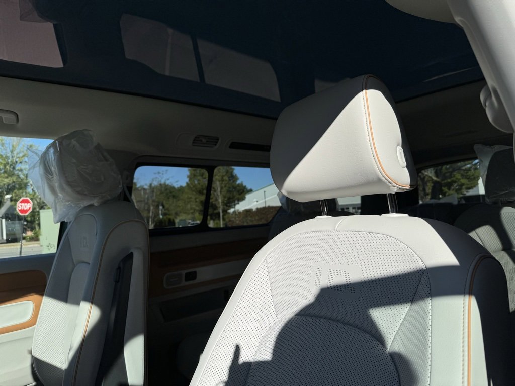 New 2025 Volkswagen ID. Buzz 1st Edition image 20