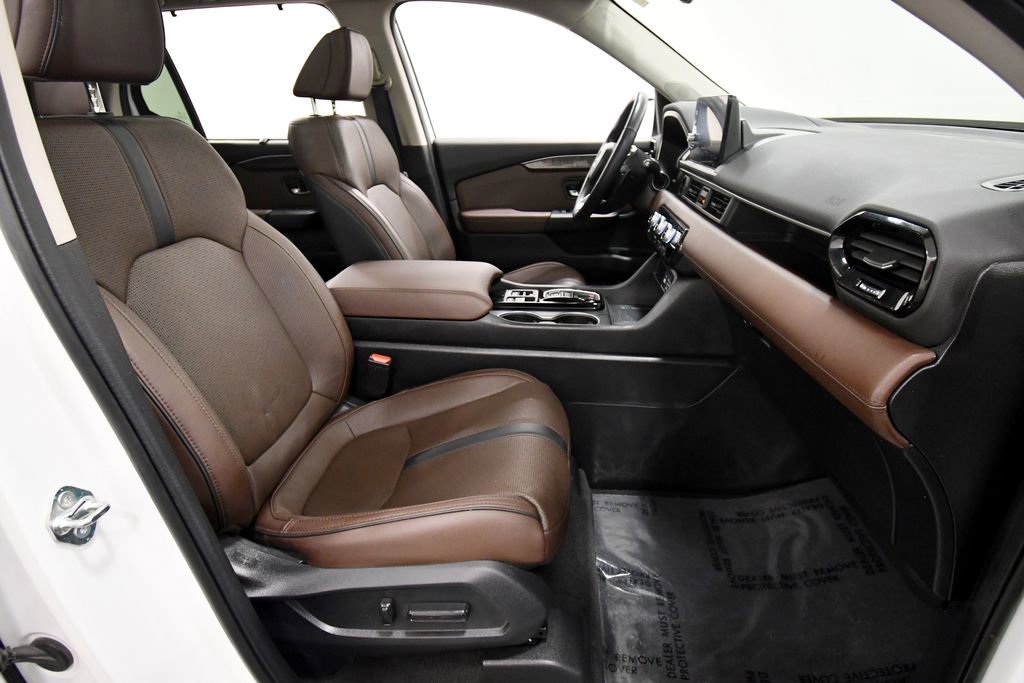 Certified 2023 Honda Pilot Elite image 16