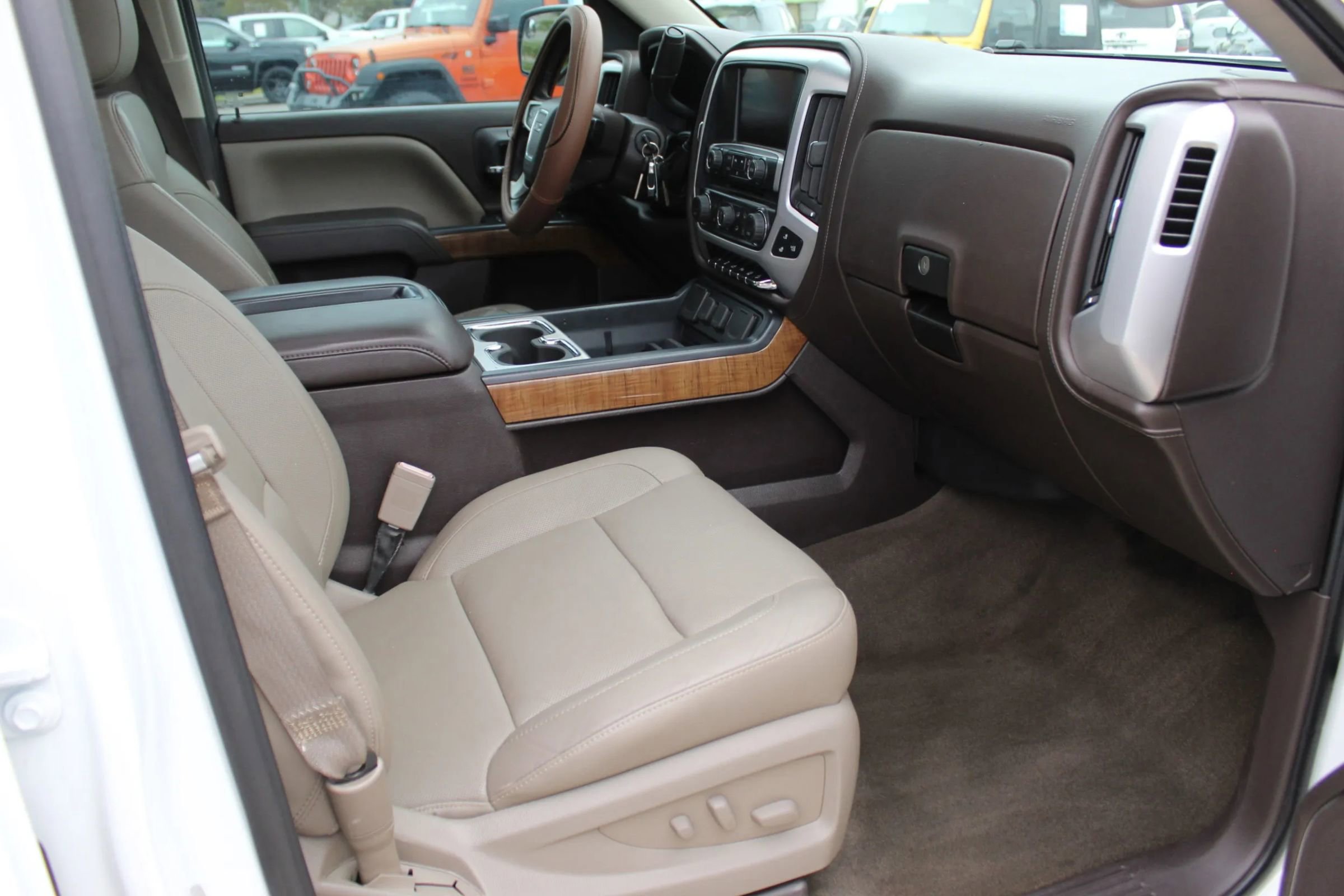 Used 2015 GMC Sierra 1500 SLT w/ SLT Crew Cab Value Package image 31