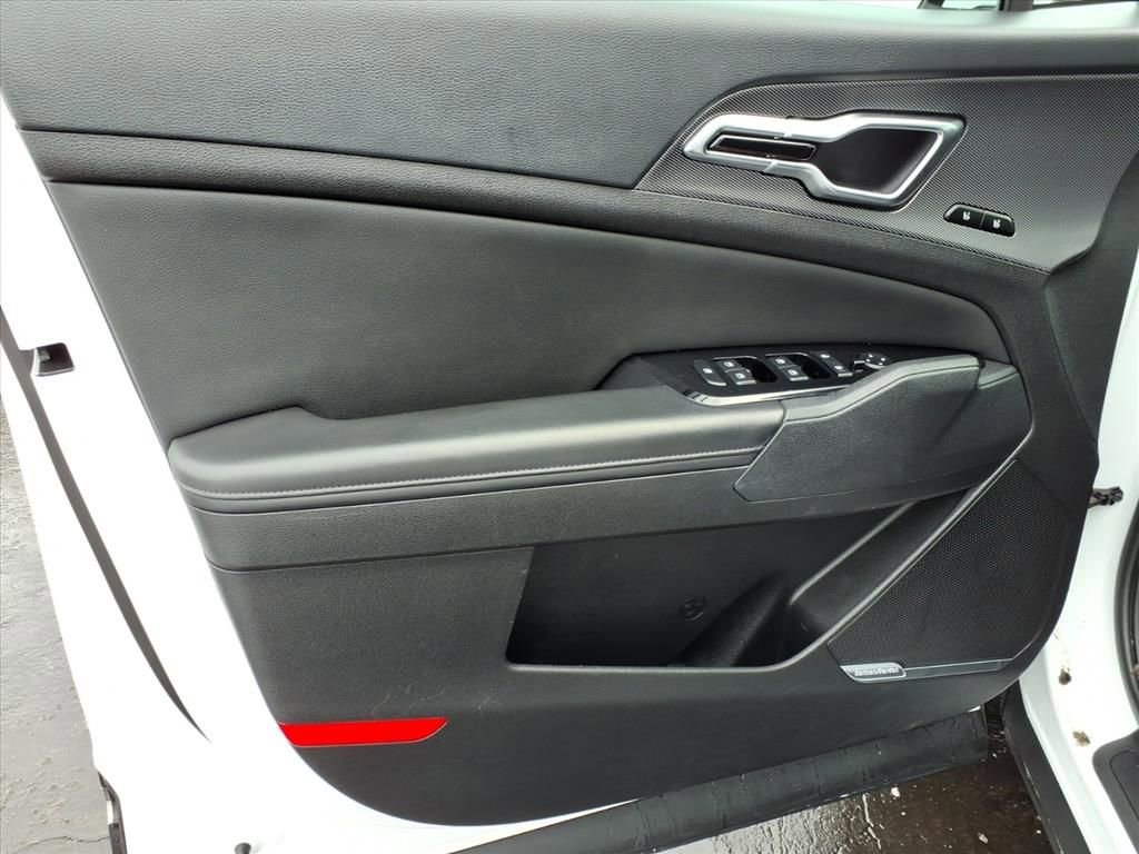Used 2024 Kia Sportage SX image 13