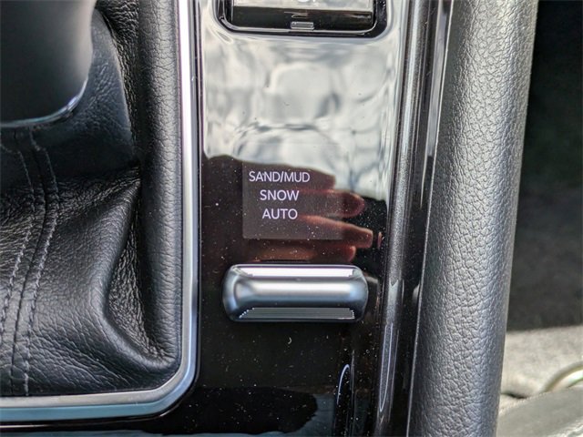 New 2025 Jeep Compass Latitude w/ Sun & Sound Group image 23