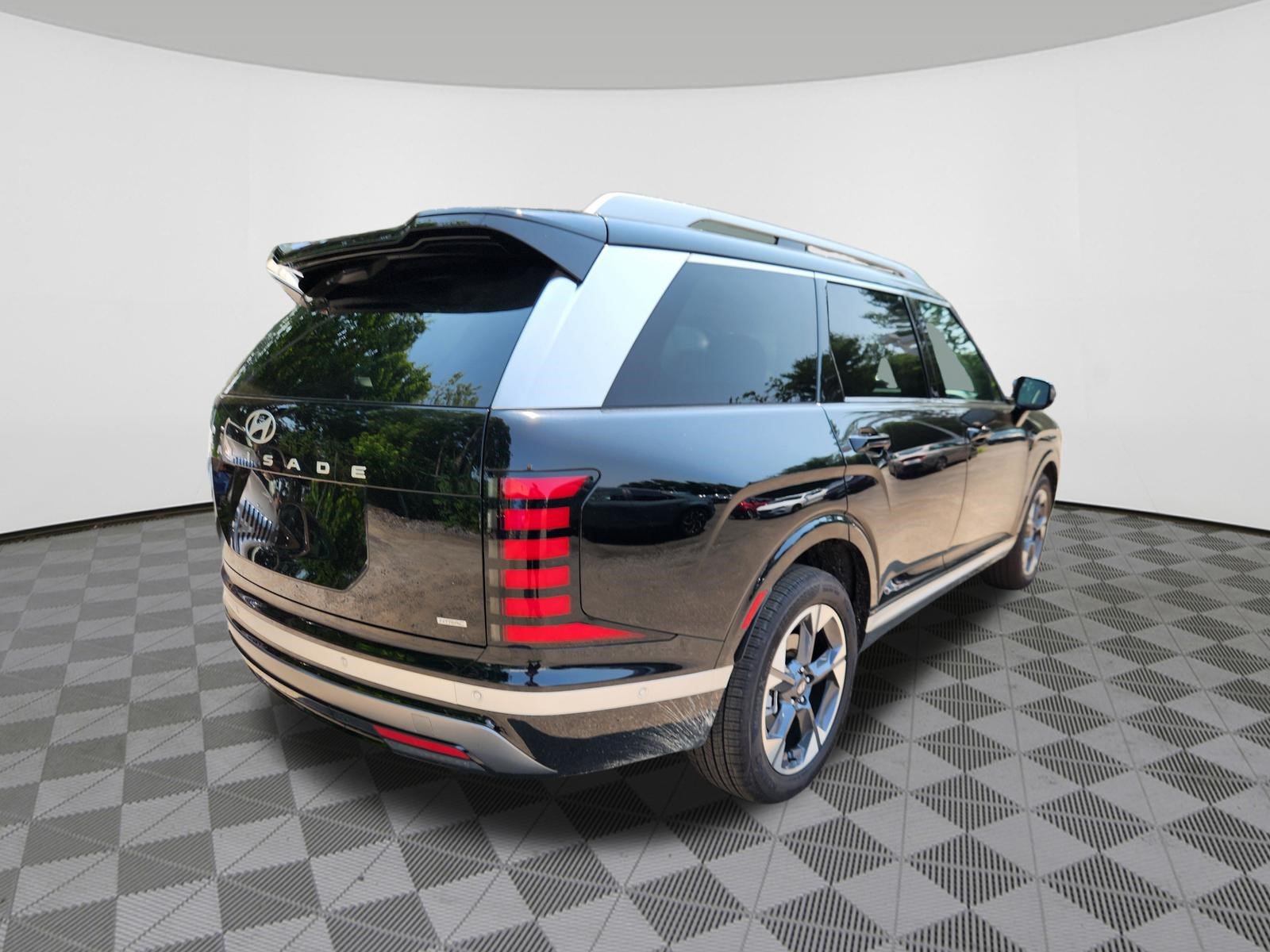 Certified 2026 Hyundai Palisade Limited AWD/4WD image 4