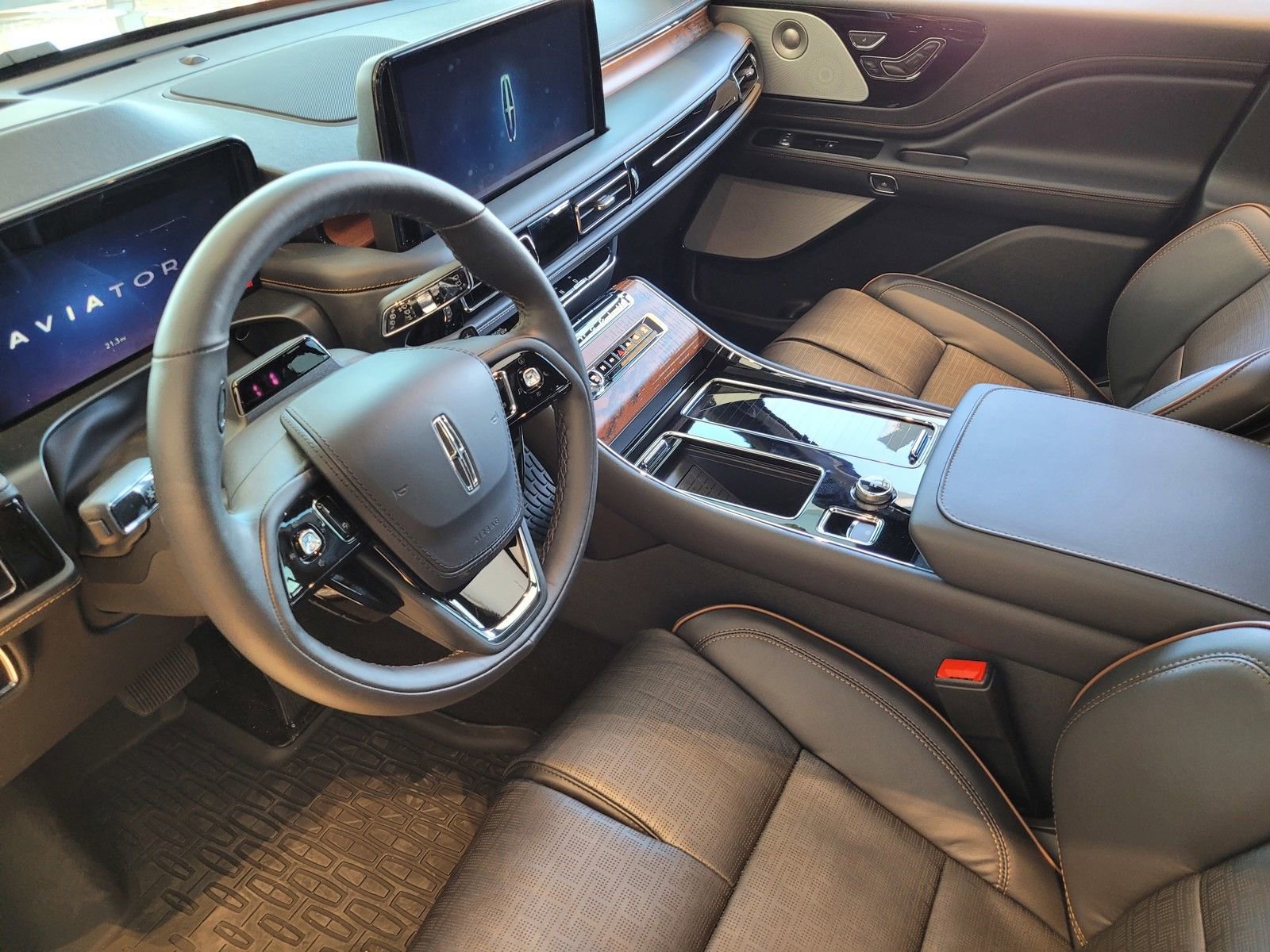 New 2026 Lincoln Aviator Black Label w/ Black Label Special Edition image 11
