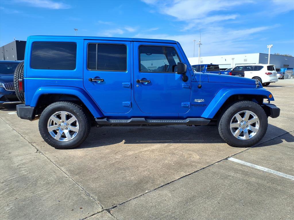 Used 2015 Jeep Wrangler Unlimited Sahara w/ Connectivity Group image 24