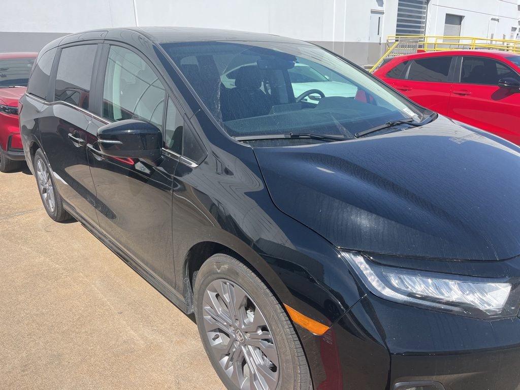 Certified 2026 Honda Odyssey Touring image 3